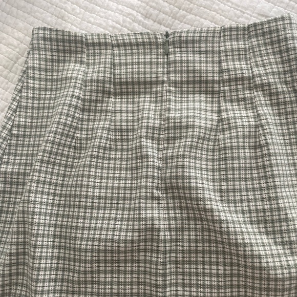 BRANDY MELVILLE JOHN GALT PLAID GREEN SKIRT - Picture 4 of 4
